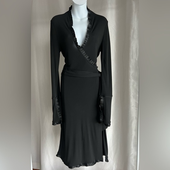 Diane von Furstenberg Iconic Wrap Dress size 8 Black - Picture 12 of 16
